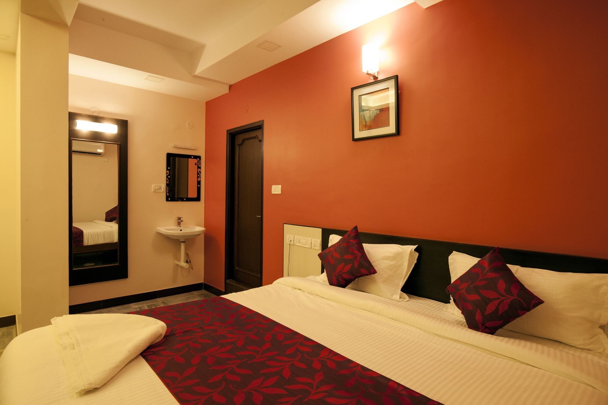 Hotel Lotus Madurai Exterior photo